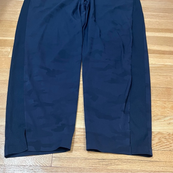 Athleta Brooklyn Ankle Pant Camo 16 - Picture 12 of 15